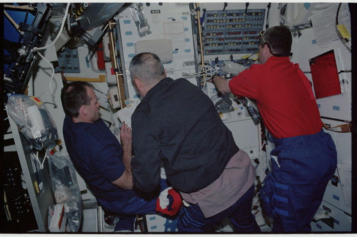 STS110-343-016.jpg