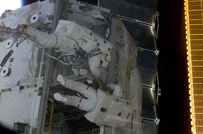 STS110-E-05556.jpg