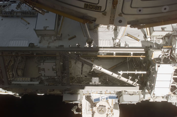 STS110-E-05988