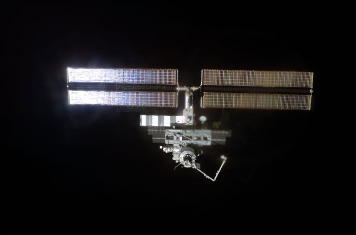 STS110-E-06004