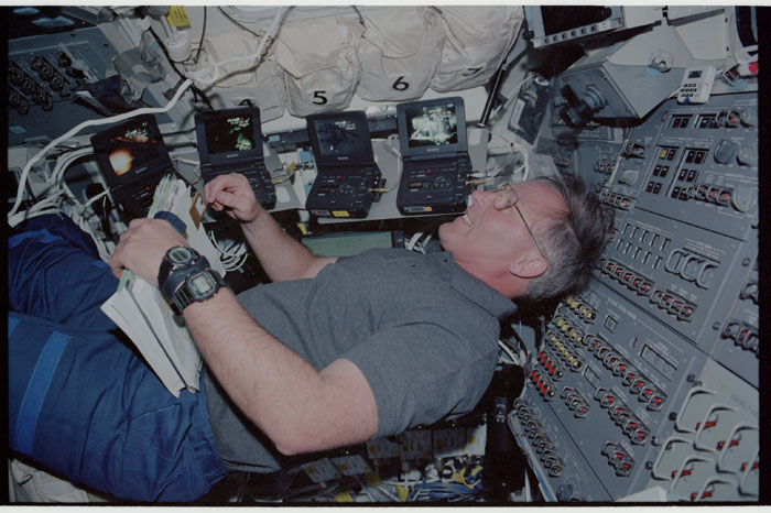STS110-372-007.jpg