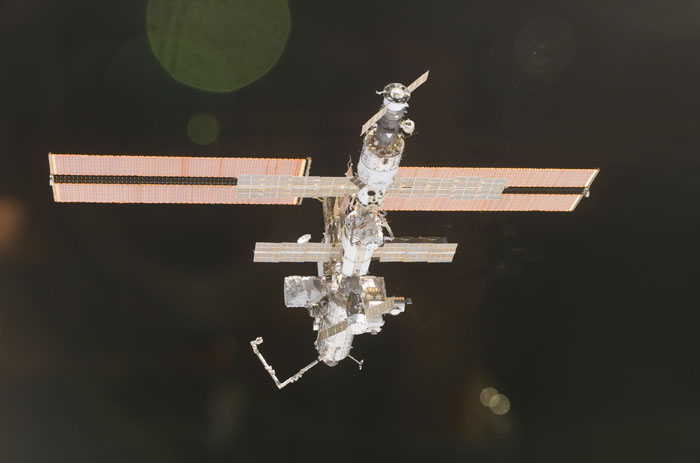 STS110-E-05910