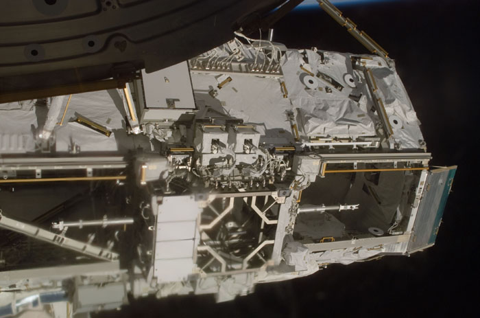 STS110-E-05990