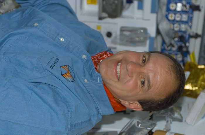 STS110-E-05454