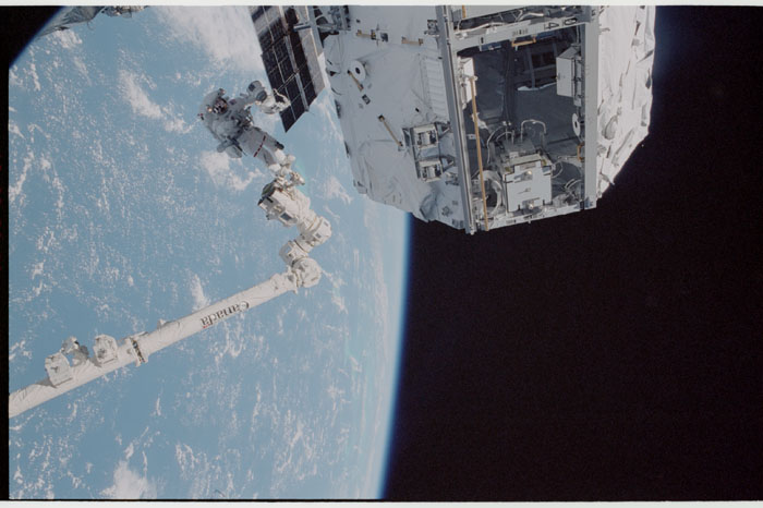 STS110-359-028.jpg
