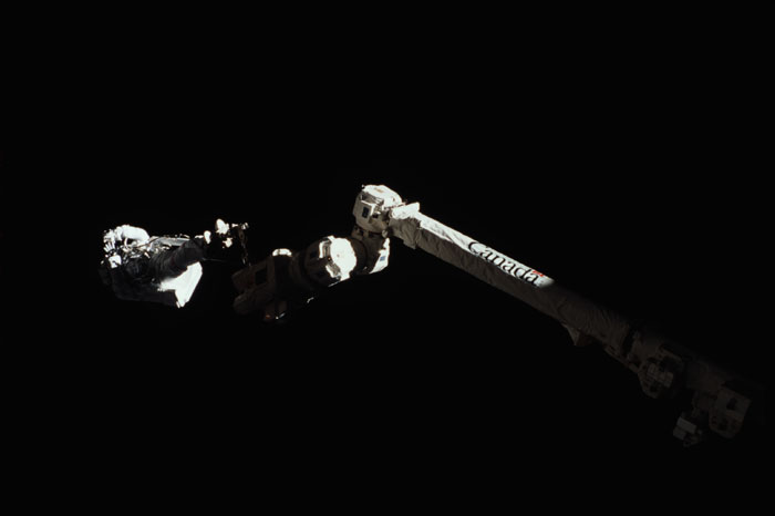 STS110-318-015.jpg