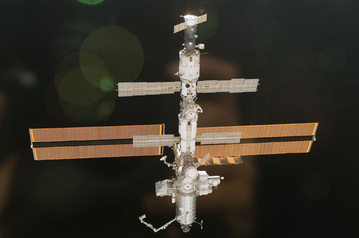 STS110-E-05921