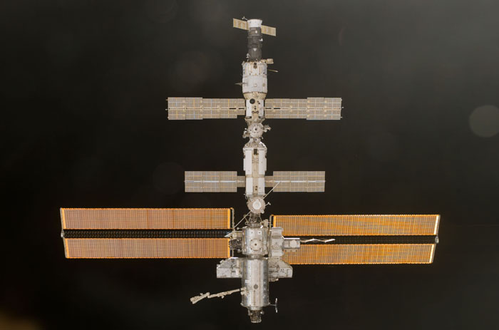 STS110-E-05932