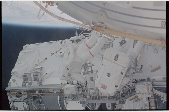 STS110-355-006.jpg