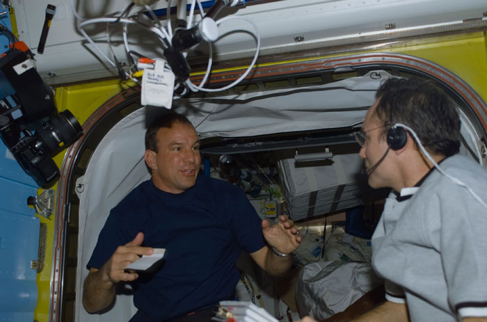 STS110-E-05234