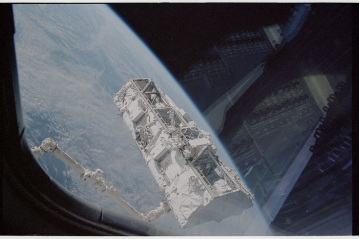 STS110-341-012.jpg