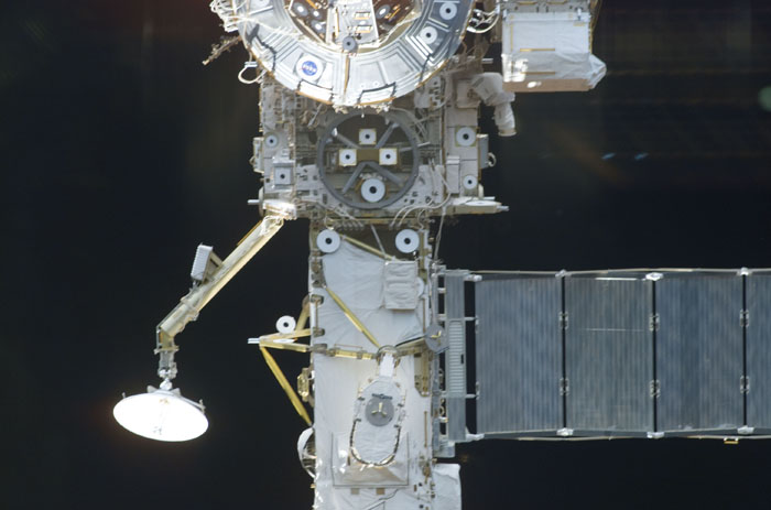 STS110-E-05070