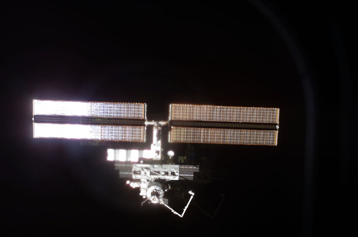 STS110-E-06002