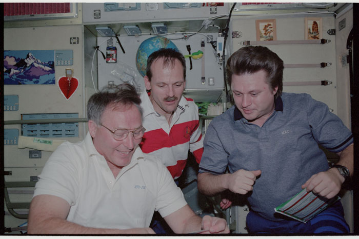 STS110-375-026.jpg