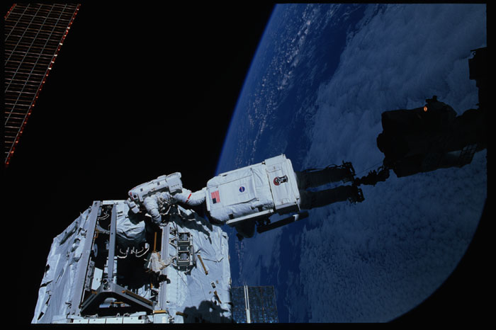 STS110-305-007.jpg