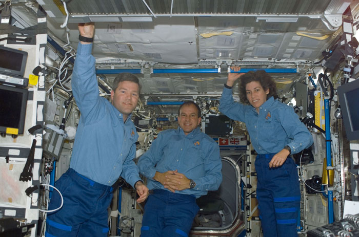 STS110-E-05421
