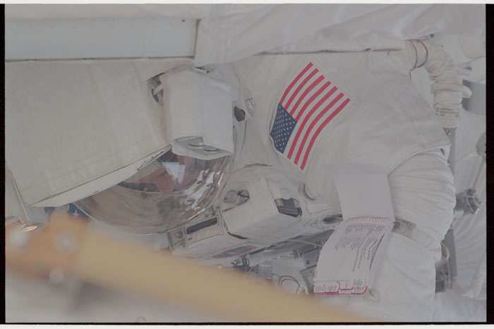 STS110-355-014.jpg