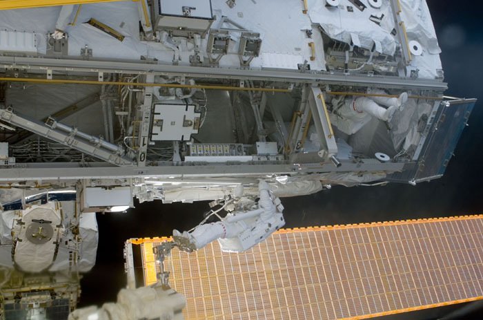 STS110-E-05520.jpg