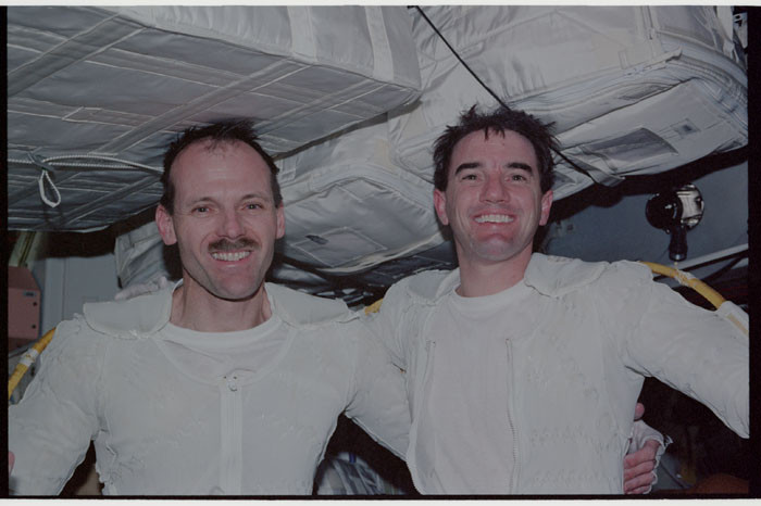 STS110-368-008.jpg