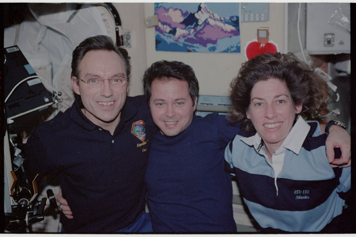 STS110-375-018.jpg