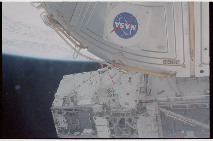 STS110-355-008.jpg