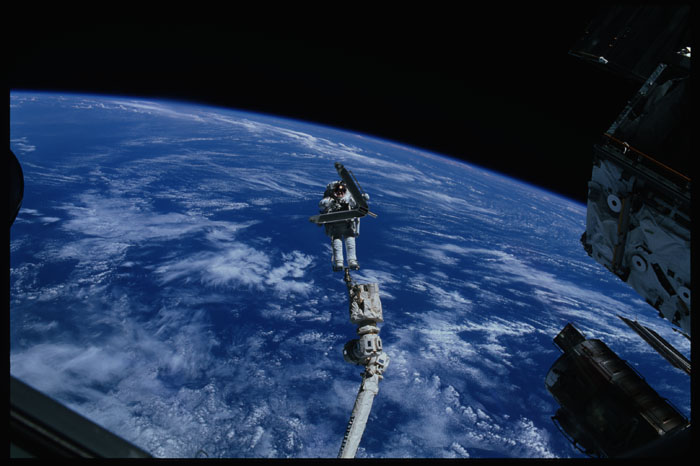 STS110-304-008.jpg