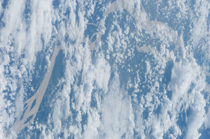STS107-E-05758