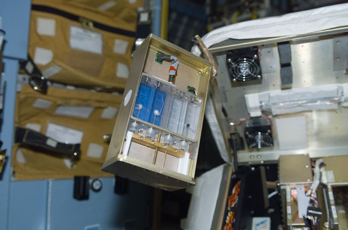 STS107-E-05661