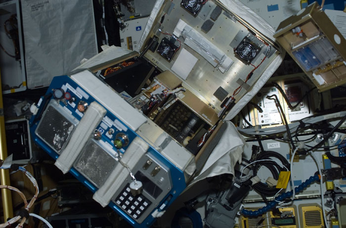 STS107-E-05669