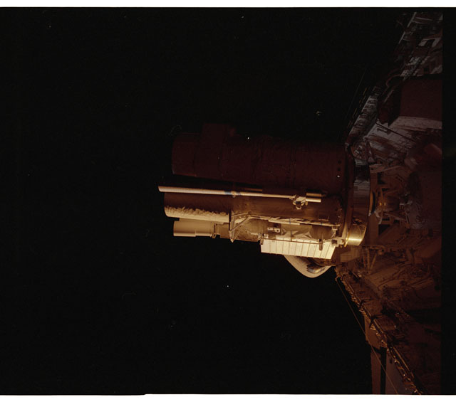 STS035-518-010.jpg